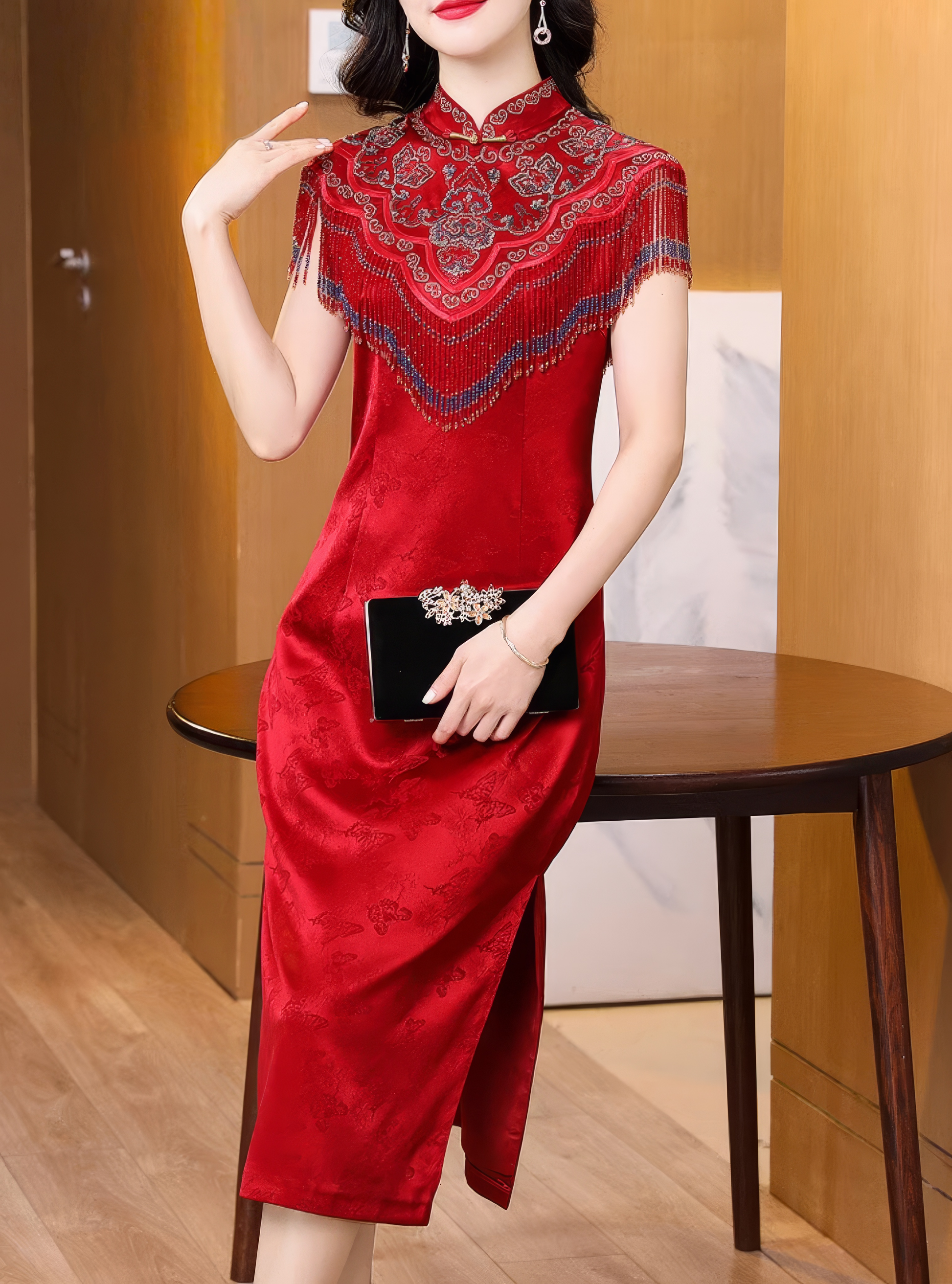 Modern Embroidered Qipao Dress – Elegant Red Wedding Style (2025 New Arrival)