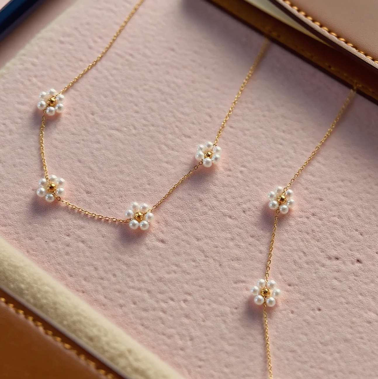 Golden Bloom – Summer Daisy Bracelet